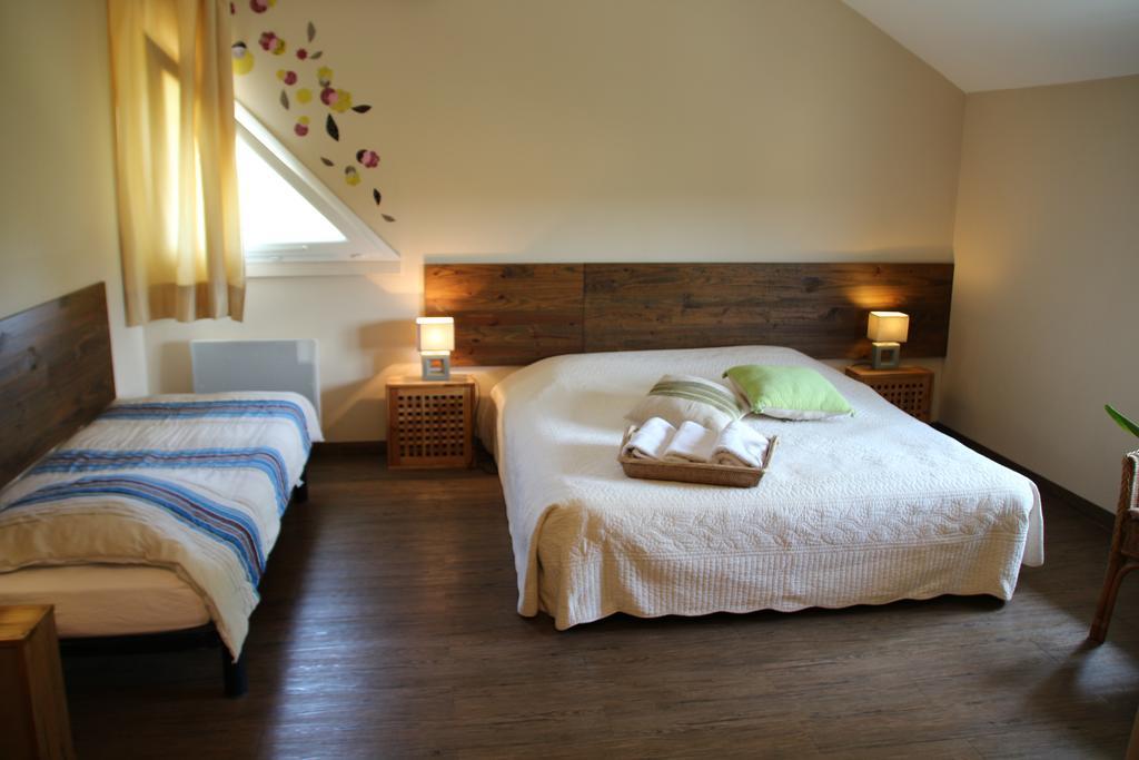 Chambres D'Hotes Domaine De Compostelle Casteide-Candau Ngoại thất bức ảnh